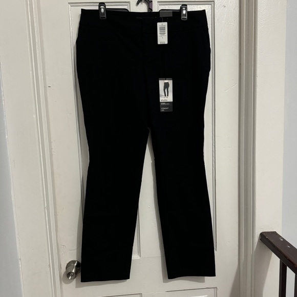 Torrid | Studio Modern Deluxe Stretch | Straight Leg | 18R Black - Picture 2 of 8